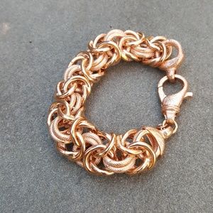 18K rose gold bracelet embraced in bronze